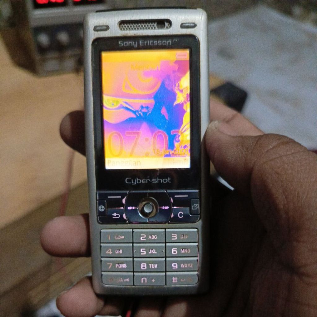 Sony Ericsson K800i bahan
