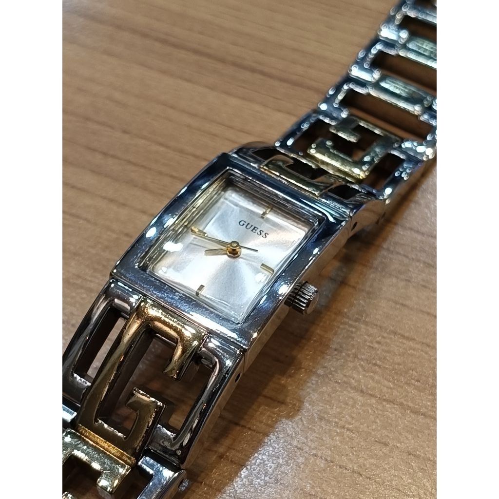 GUESS original second