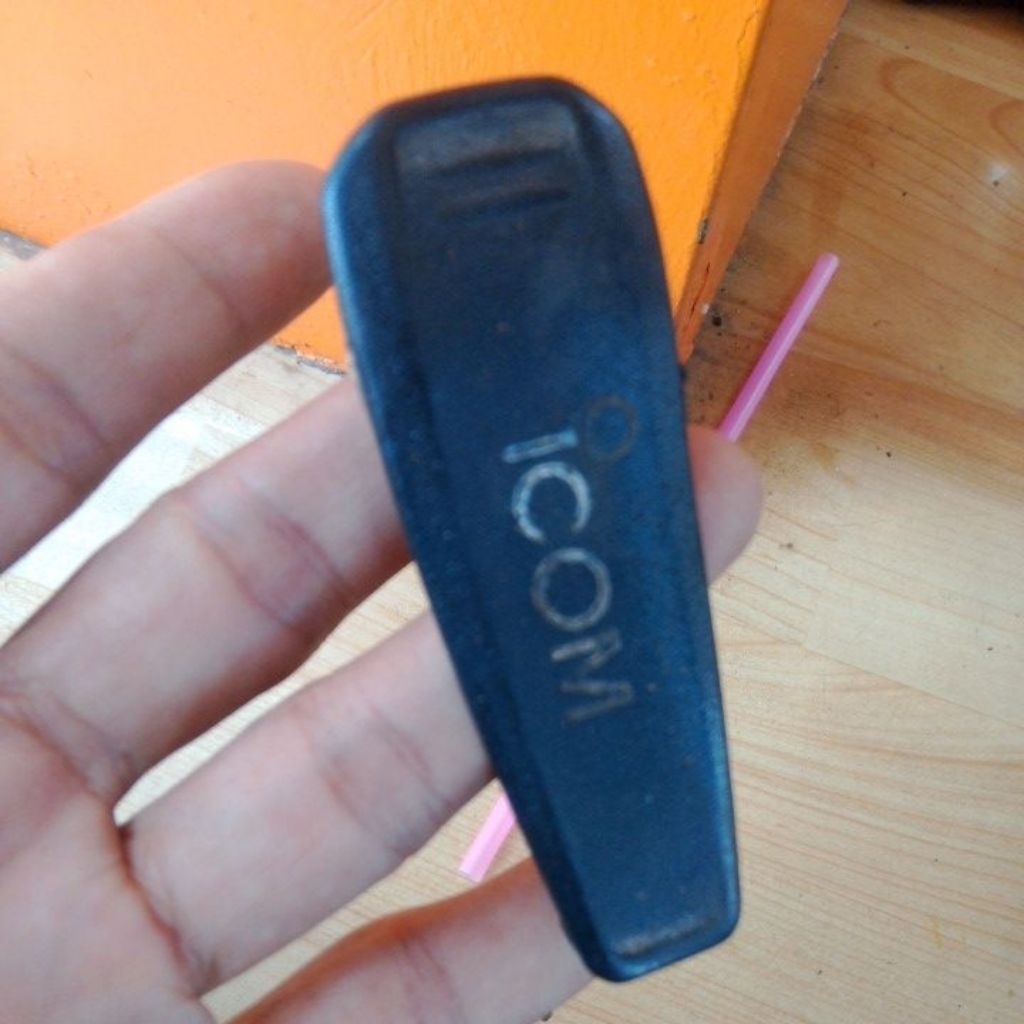 BELTCLIP HT ICOM V80/86 BEKAS ORIGINAL