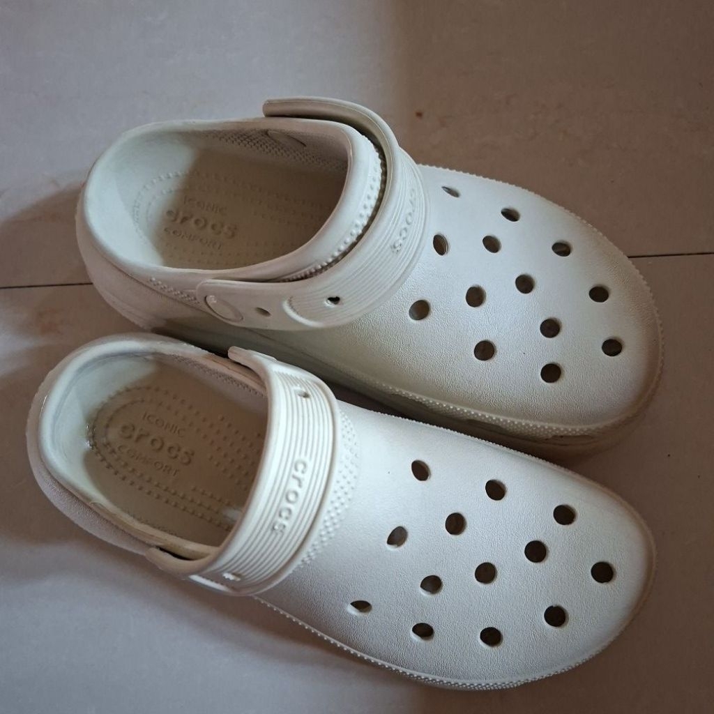 Preloved crocs original