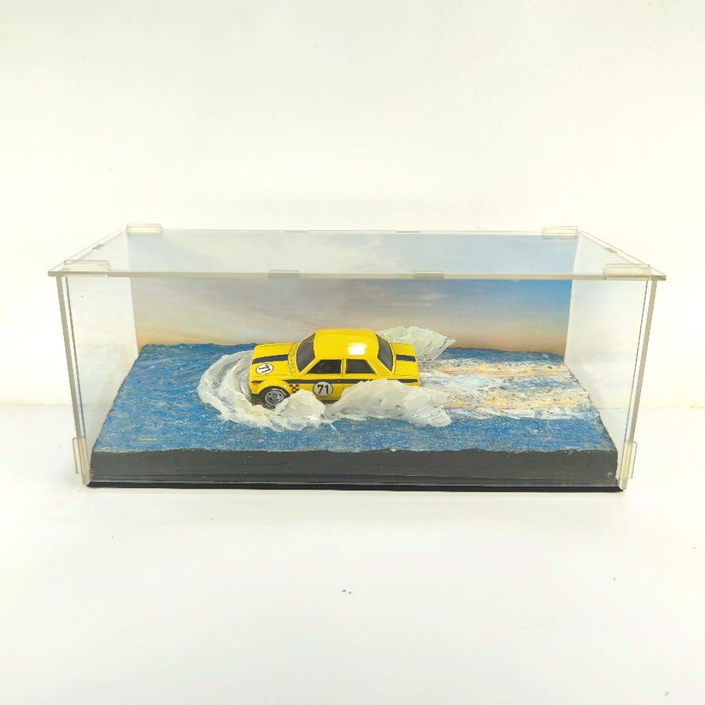 Diorama Akrilik Pantai 2 skala 1:64