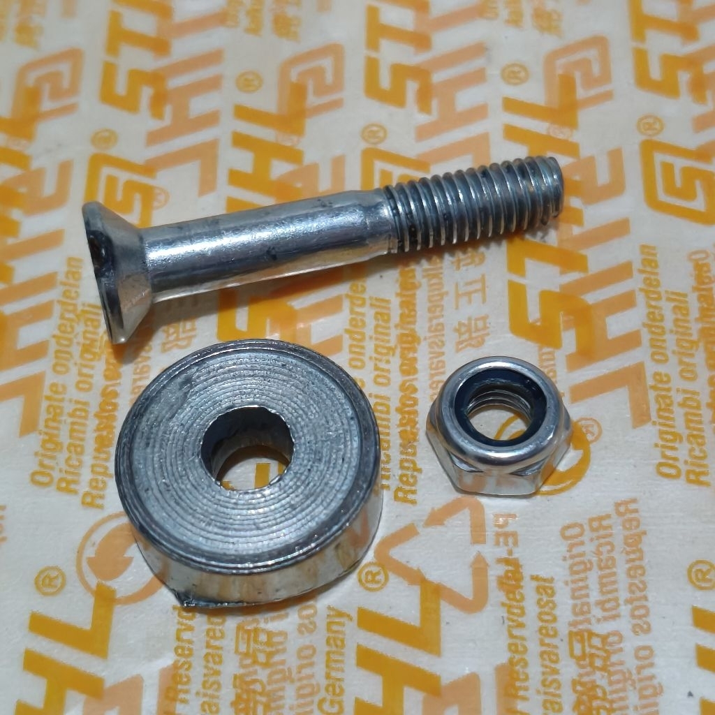 baut stang depan ms070 J26/28