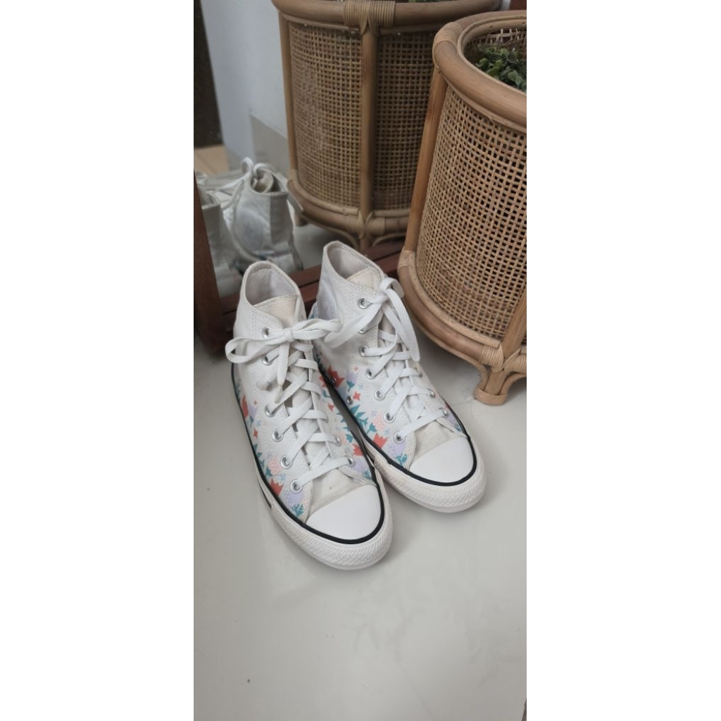 SECOND ORIGINAL CONVERSE CHUCK TAYLOR WITH BOX SIZE 39