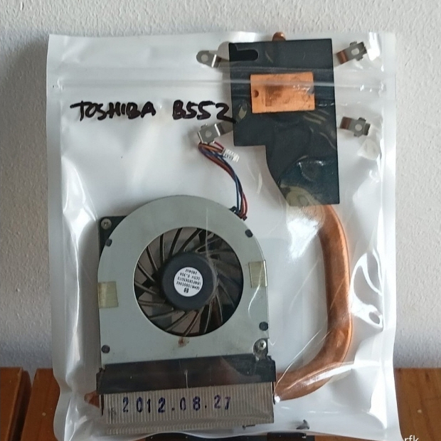 Fan Toshiba B552