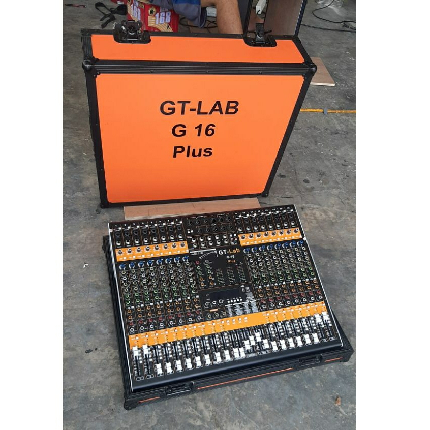 Hardcase mixer 16 channel
