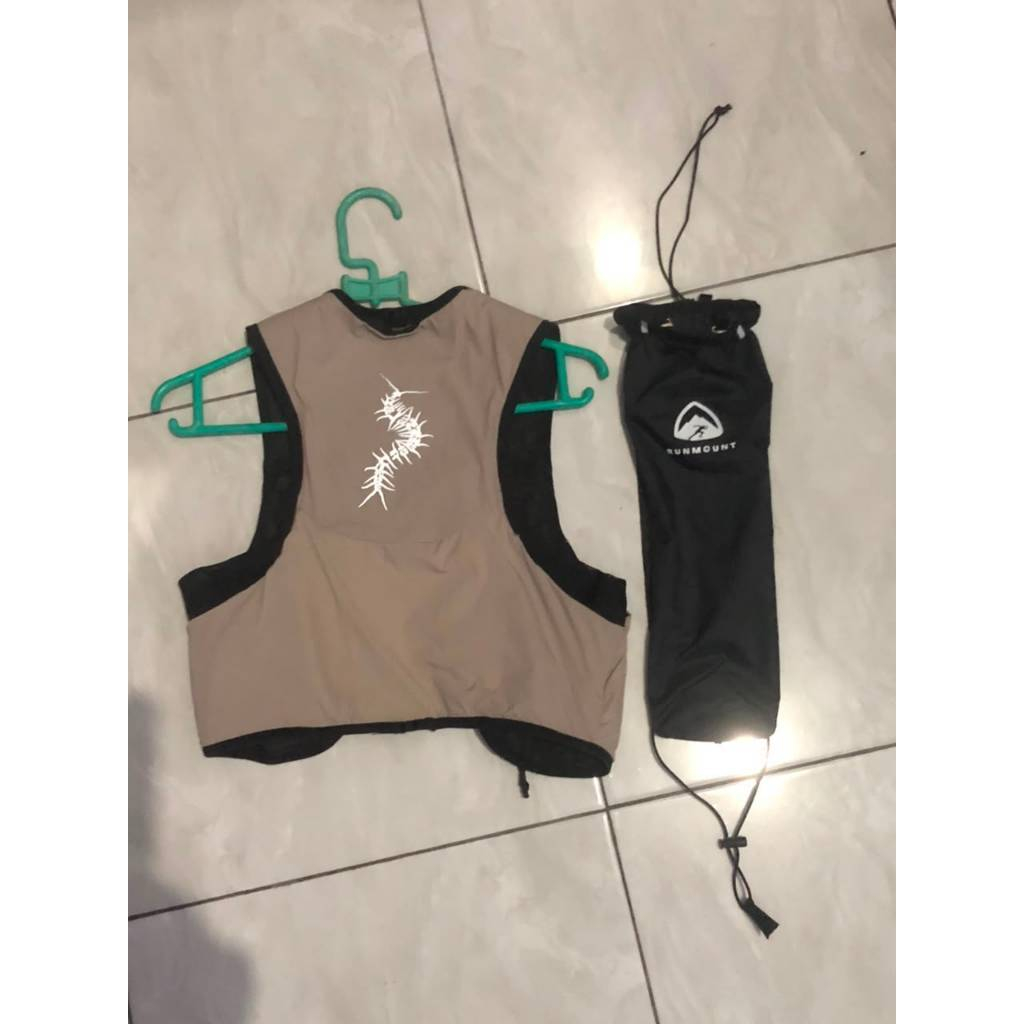 Runmount Vest + Quiver