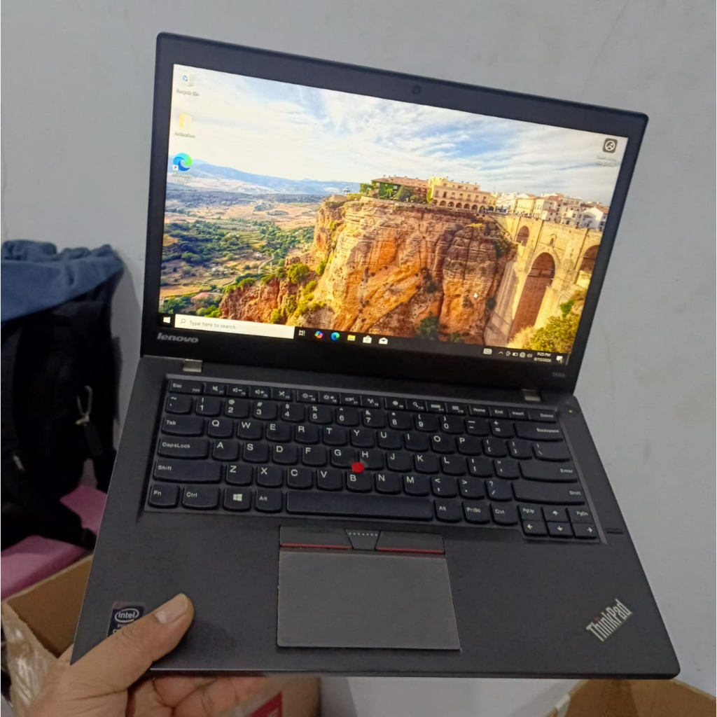 LAPTOP MURAH LENOVO THINKPAD T450s | Core i7-5600U 8GB/256GB