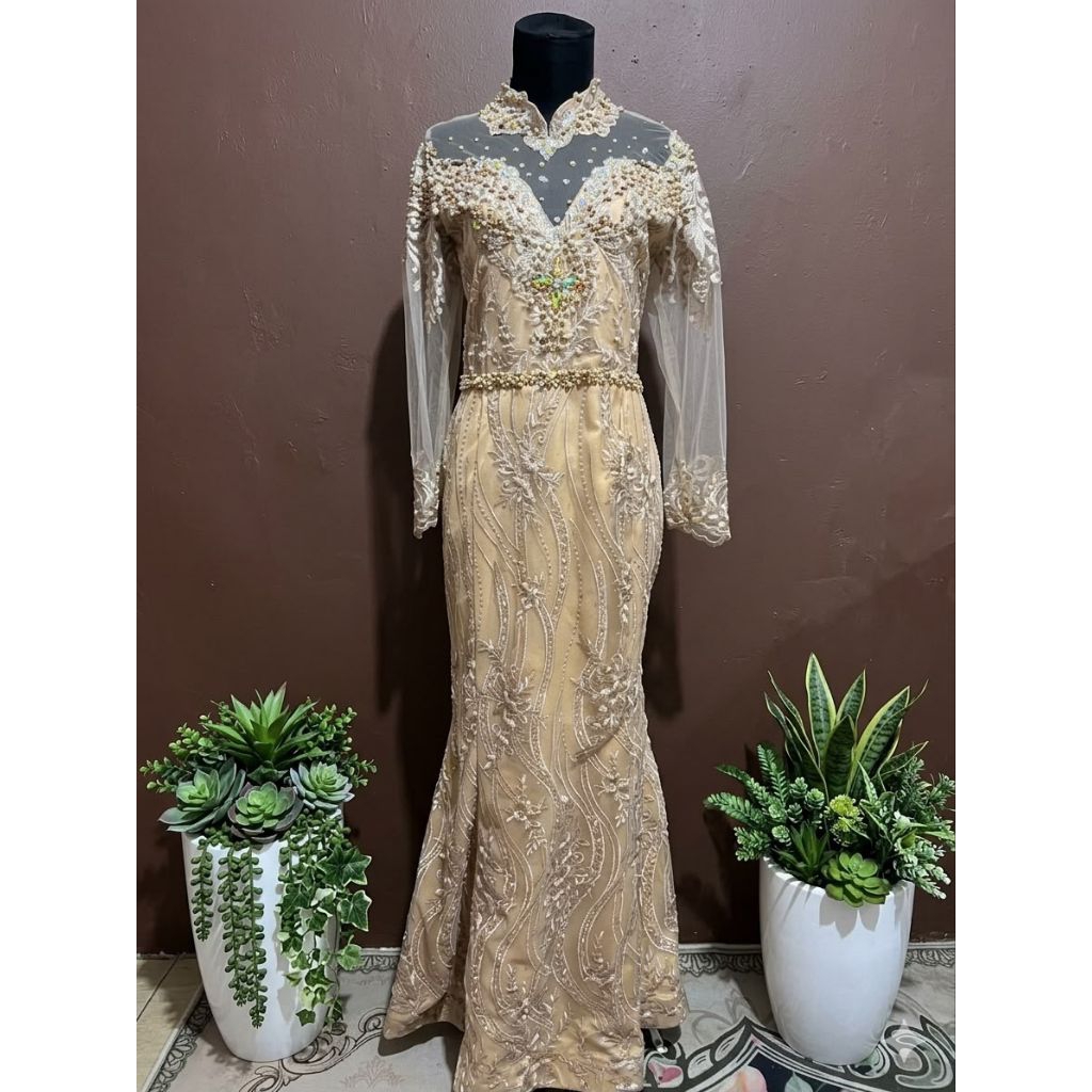 Gaun slim duyung gold