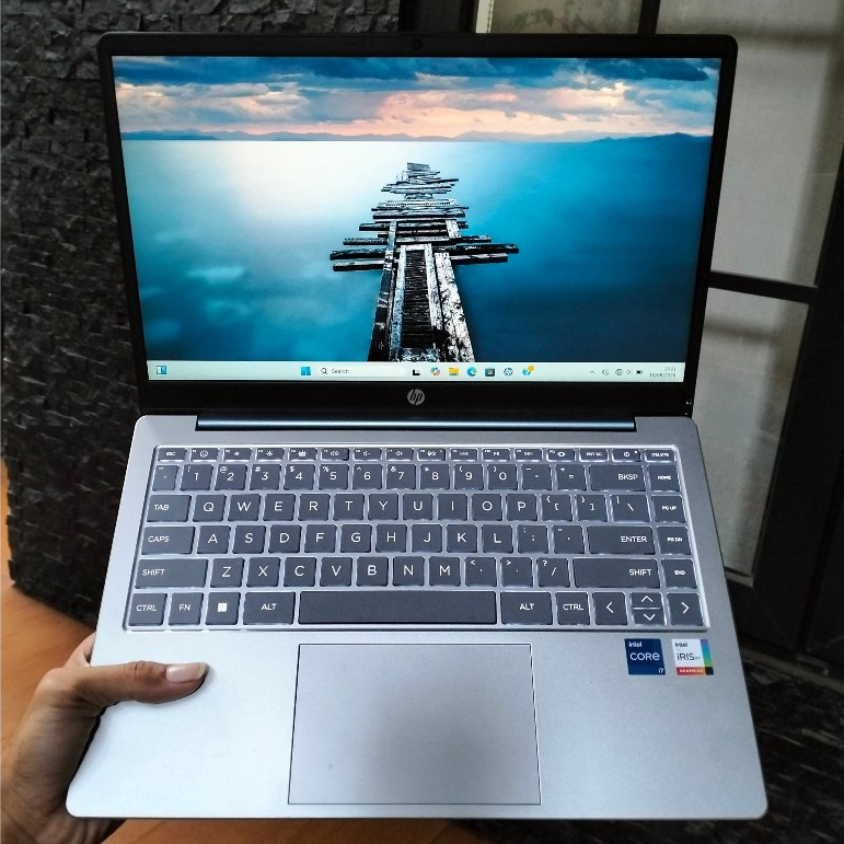 Laptop HP 14-ep0018TU Intel Core i7-1355U Intel Iris Xe RAM 16GB SSD 512GB