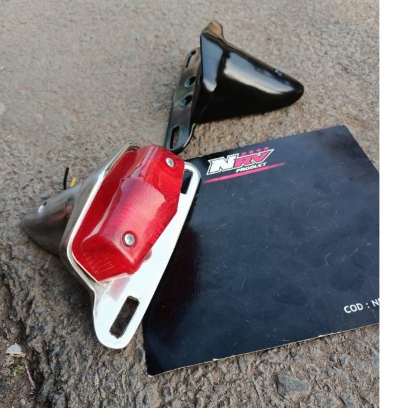stoplamp British style. Stoplamp lucas. Lampu belakang motor custom