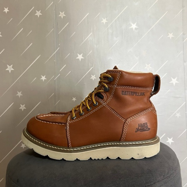 Boots Caterpillar Moctoe Brown 41,5