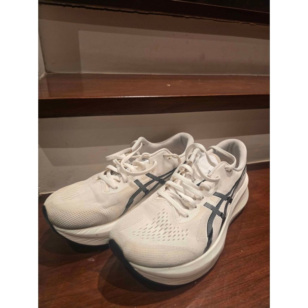 Asics Magic Speed 4