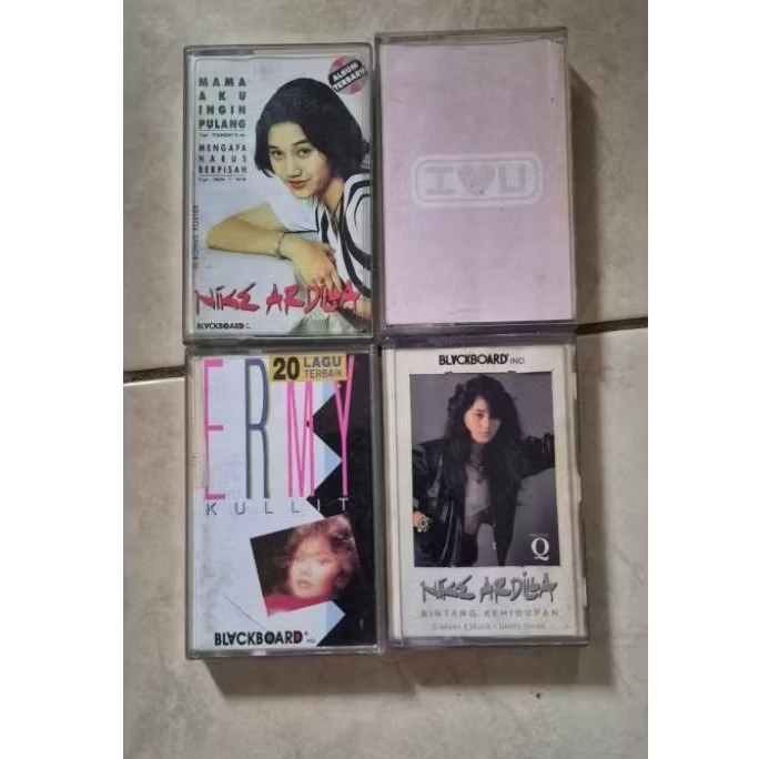 KASET PITA NIKE ARDILLA ALBUM BINTANG KEHIDUPAN Mama Ingin pulang ermy kulit