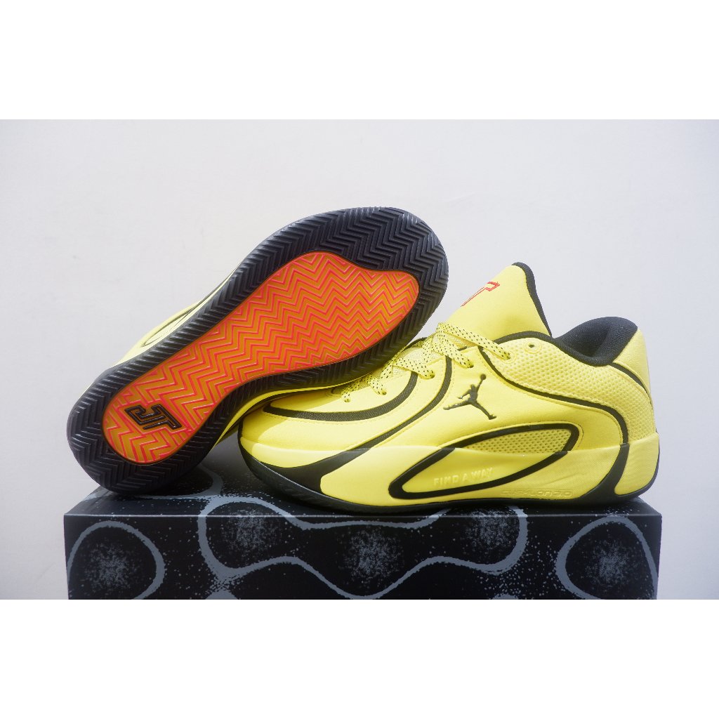 SEPATU BASKET TATUM 4 LOW BRUCE LEE