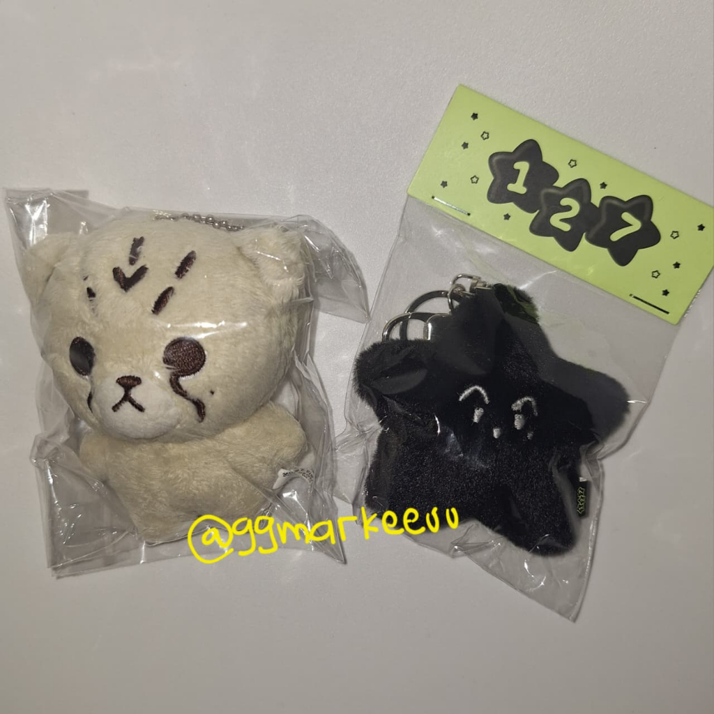 [READY STOCK] CHEETAH LEE 10CM & BLACK STARFISH DOLL KEYRING MARK NCT 127