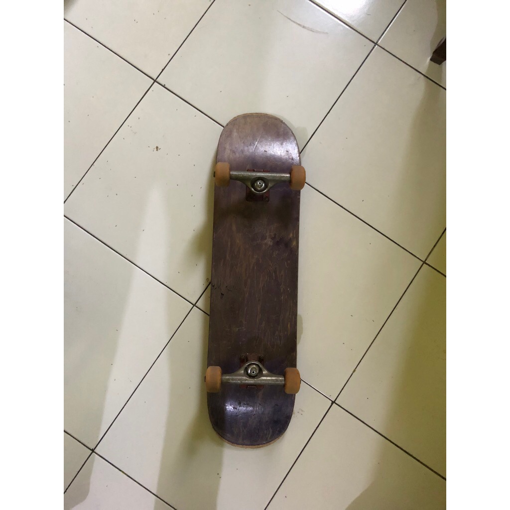 SKATEBOARD-SECOND