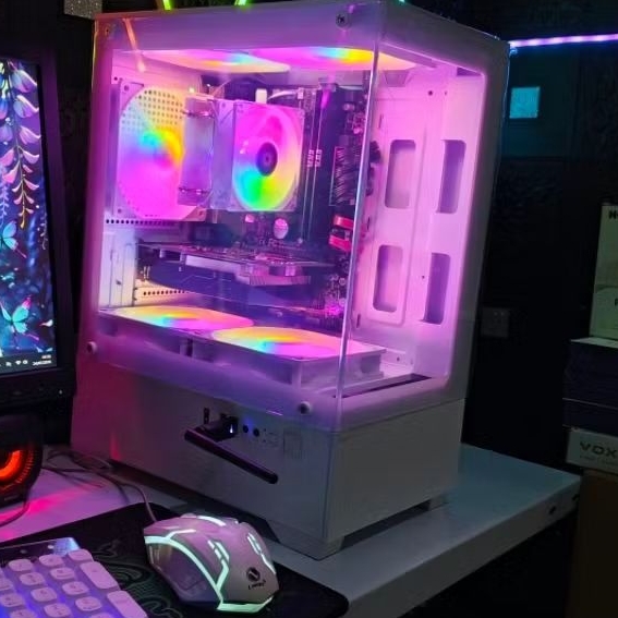 komputer PC gaming fullset siap pakai.