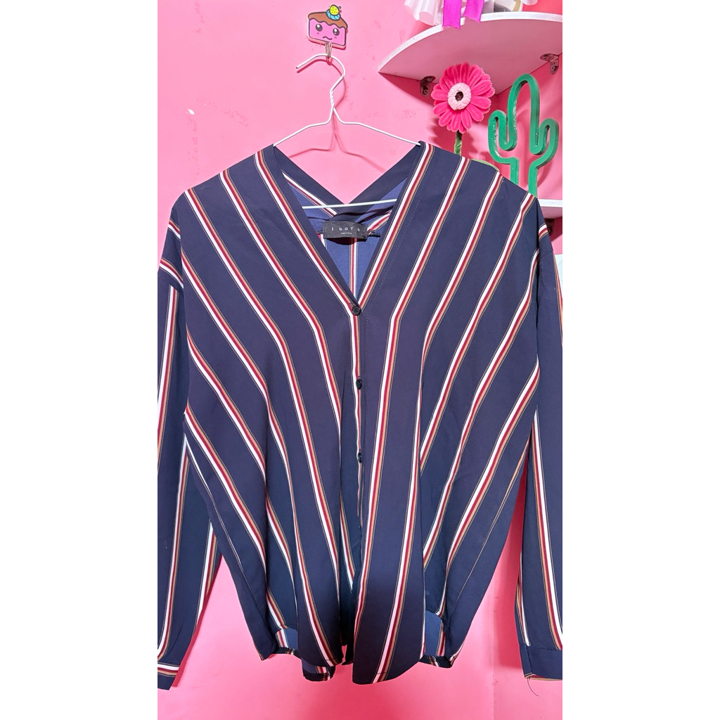 Blouse V Neck Salur Navy (Barang Mantan)