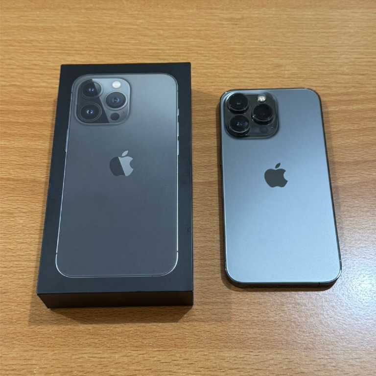 Iphone 13 Pro 128GB Graphite Grey ex Ibox kondisi seperti baru 99%