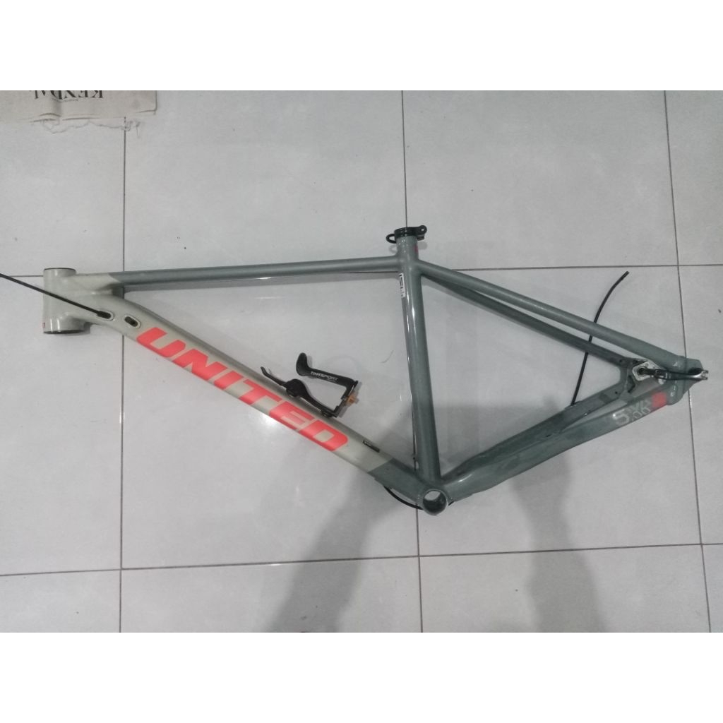 frame united Clovis 5.00