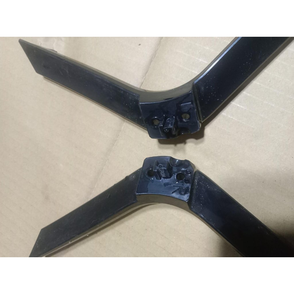 KAKI TV LED POLYTRON 32 INCH PLD32T1550 PLD 32T1550  PLD32D1550 32 inch PLD 32TV1555