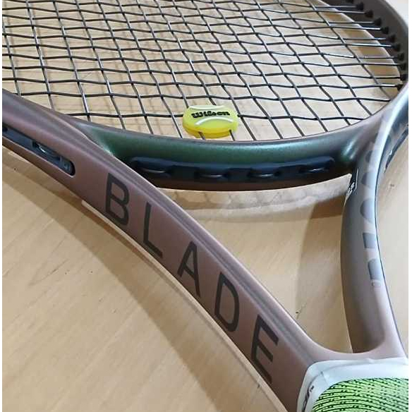 WILSON BLADE V8 TENNIS RACKET RAKET TENNIS