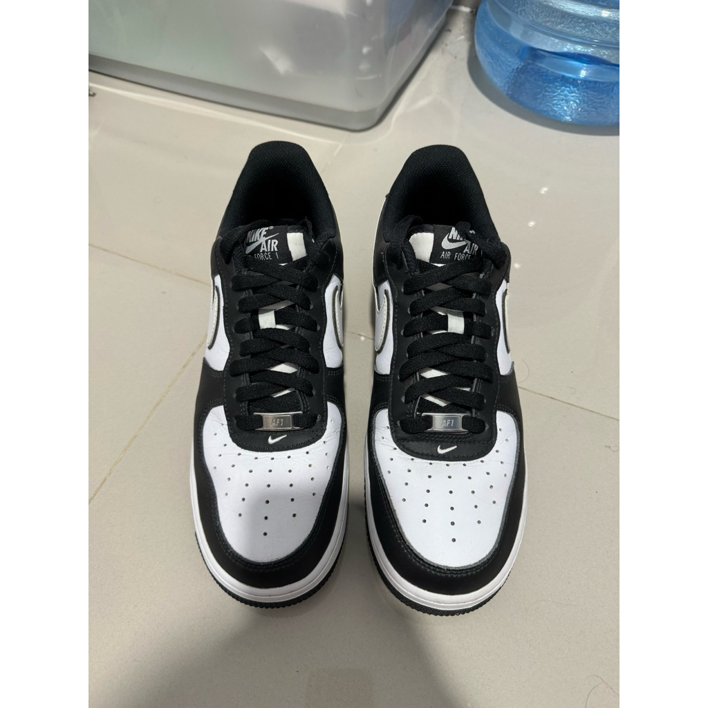Sepatu Sneakers Nike Air Force 1 putih hitam model low top pria wanita