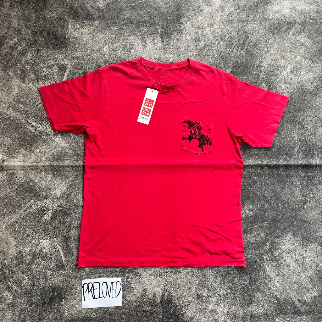 Tshirt Uniqlo UT x Andy Warhol Pocket Kaos Merah ukuran XL