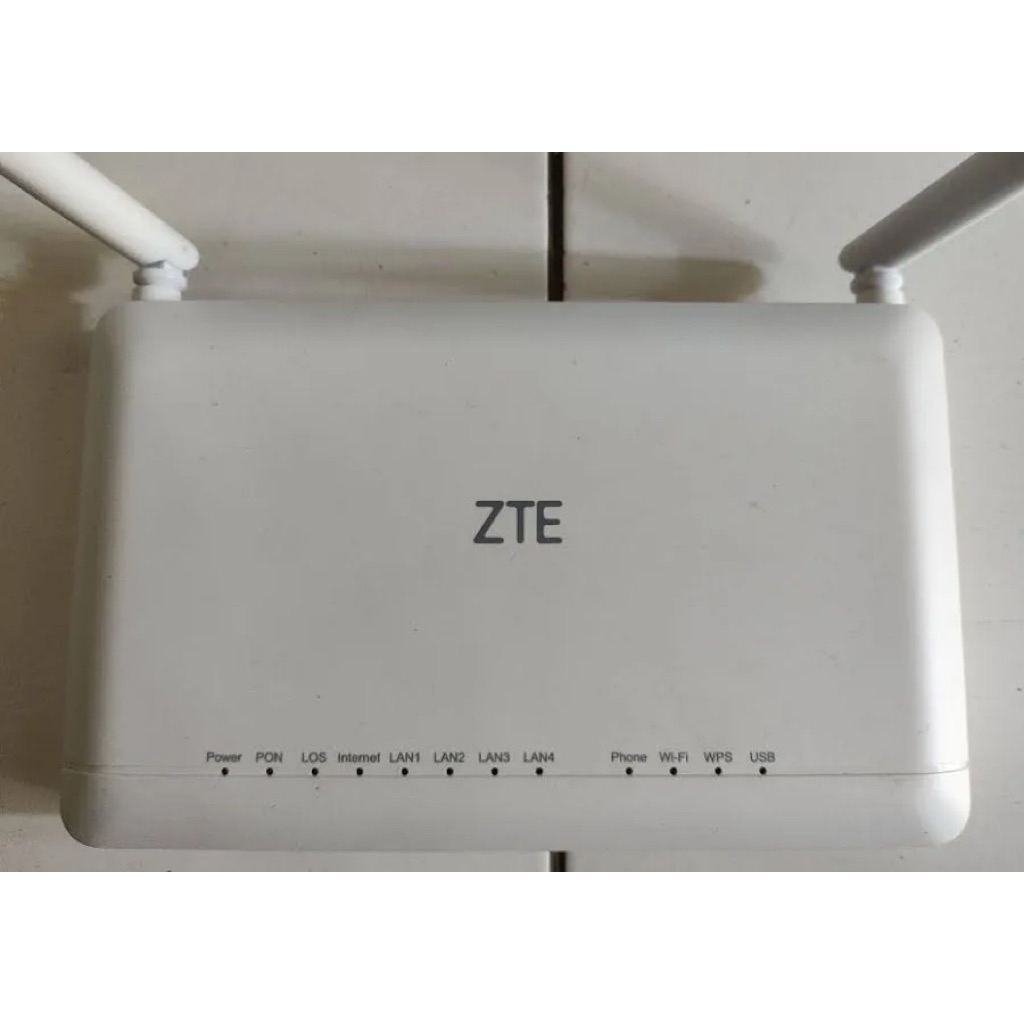 Modem Router ZTE F670L Port Hijau Dual-Band