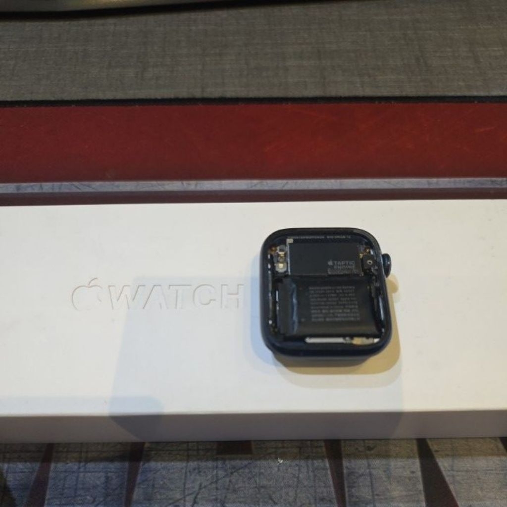 apple iwatch series 6 44mm second (layar pecah)