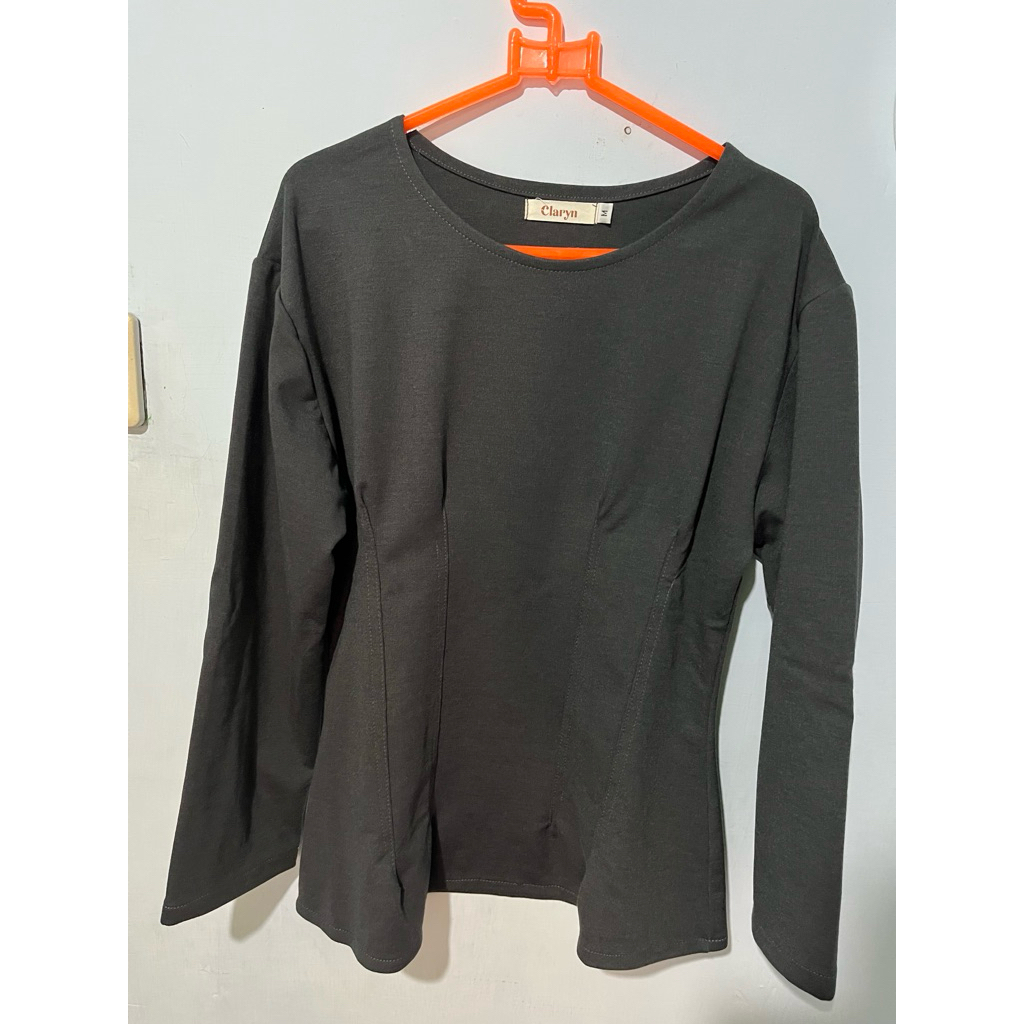 [Preloved] Claryn - Lucy Top