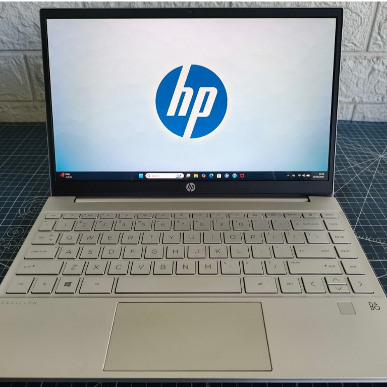 HP Pavilion 13-bb0