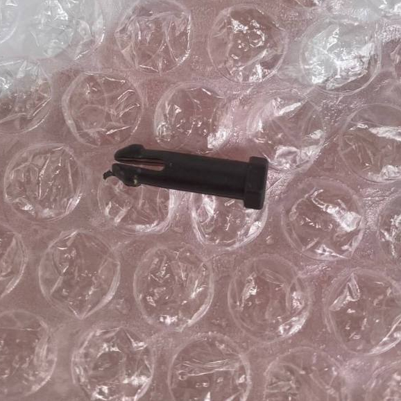 Paku Rivet Plastik Pengunci Bak ke Sasis RC Dump Truck Yigong 9 Channel - Pin Engsel Bak