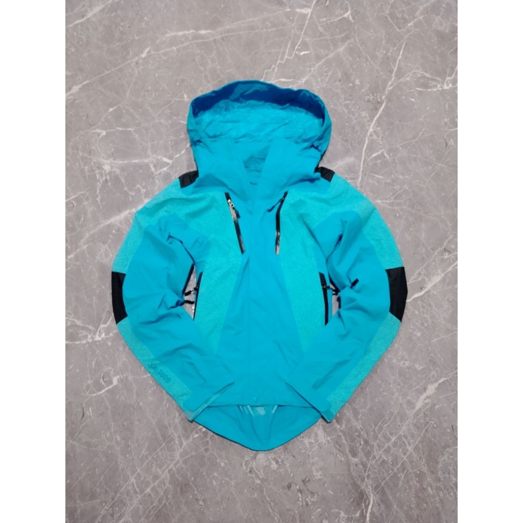 Jaket Outdoor Kolon Sport Goretex Gorpcore