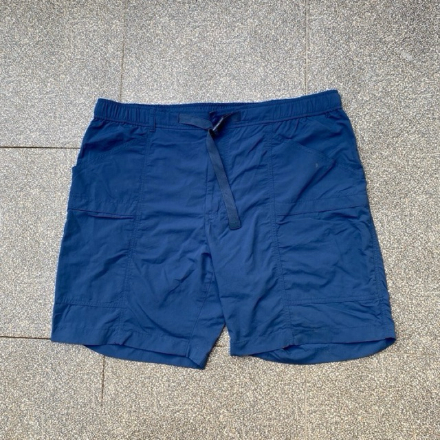 UNIQLO NYLON UTILITY GEARED SHORT PANT MEN