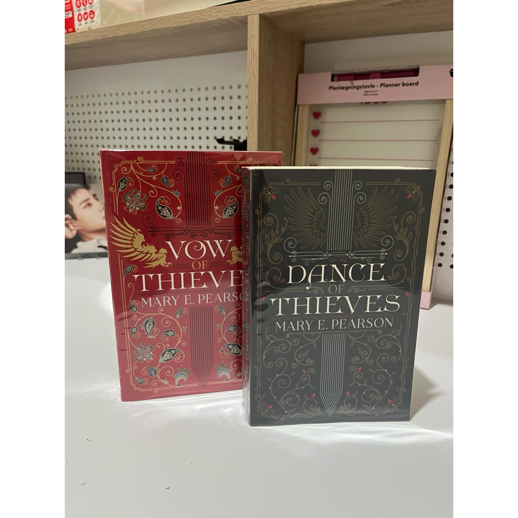 Dance of Thieves & Vow of Thieves Duology Mary E. Pearson novel import