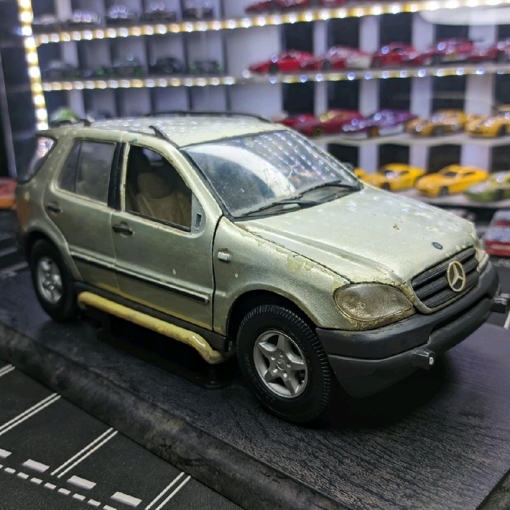 Maisto Mercedes-Benz ML 320 Silver Loose Junk Diecast Skala 1:18