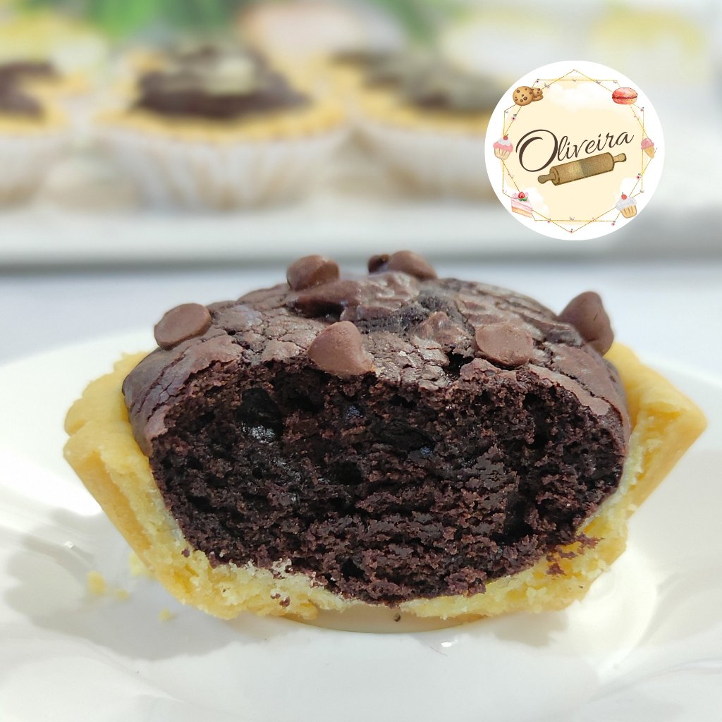 Pie Brownies Coklat Tebal dan Besar Nyoklat Legit isi 9 Mix Topping Keju Choco Chips Almond - Olivei