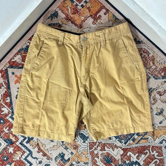 CELANA PENDEK VOLCOM