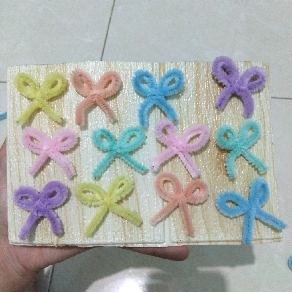 

Pita Kawat Bulu 3cm/Gift Pita Kawat Bulu/Hiasan Pita/Freebies Pita Edisi Macaroon