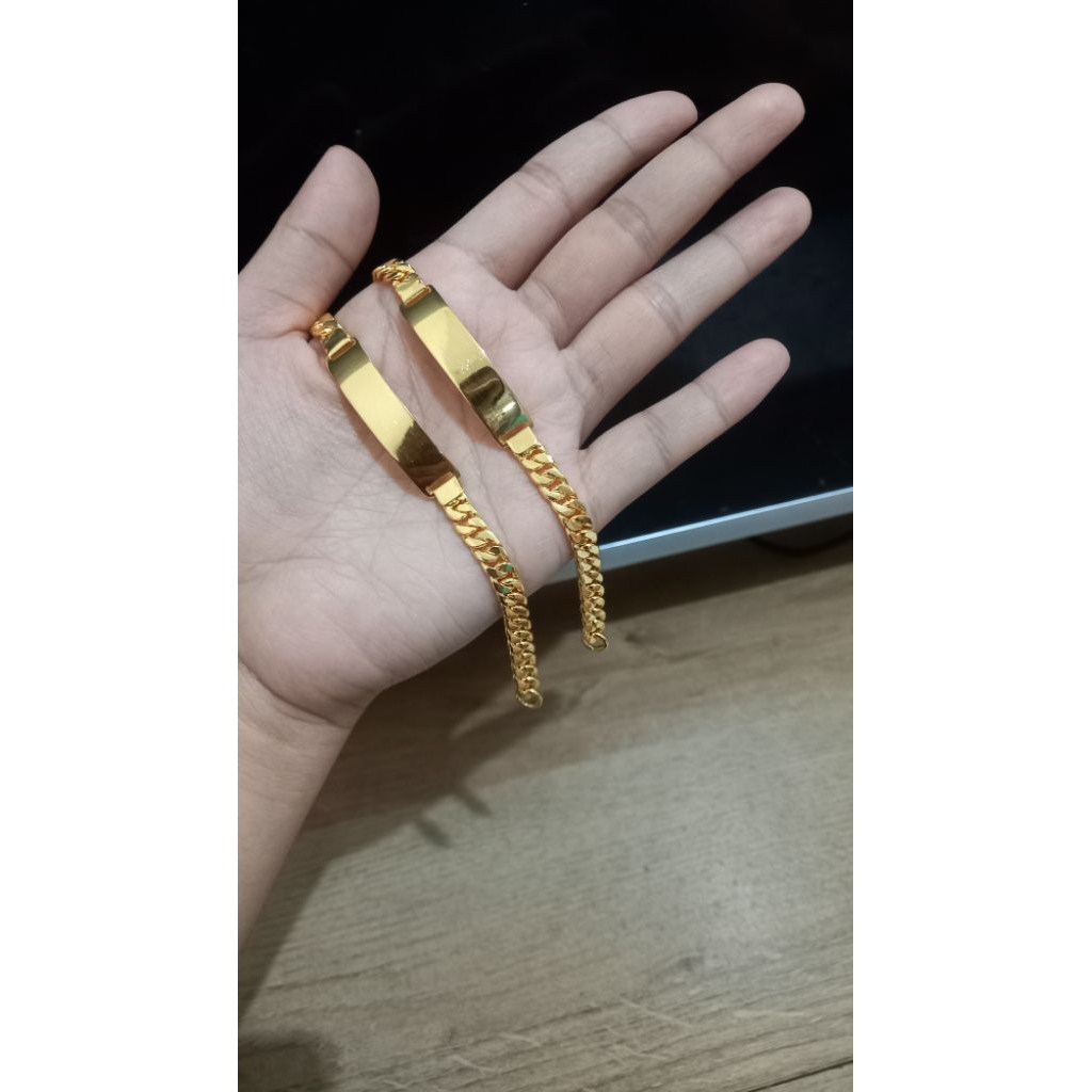 Gelang plat Lapis emas