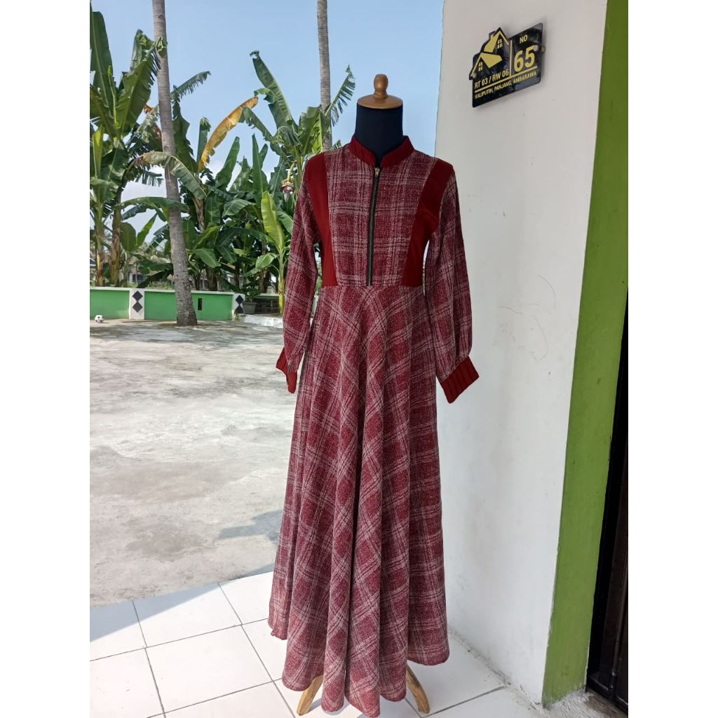 Gamis Maroon Mahira size kecil