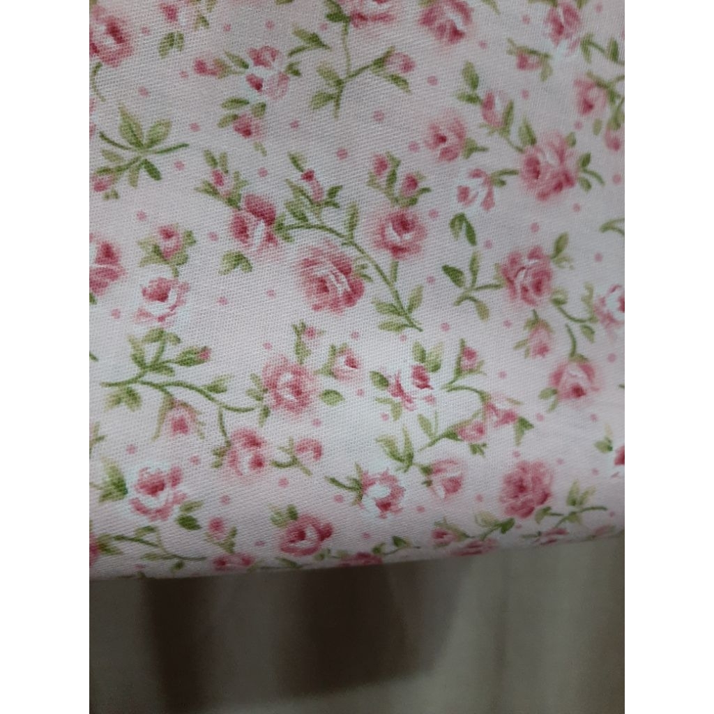 Kain Potongan Sisa Garment Katun Jepang Tokai Senko Bunga Kecil 15rb/0.5m Obral Murah