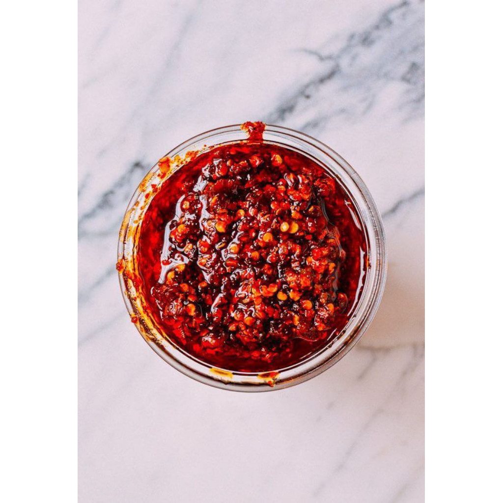 

CHILI OIL || SAMBAL CHILLI OIL 150GR SERBAGUNA berkualitas/pedas/nampol/sambal