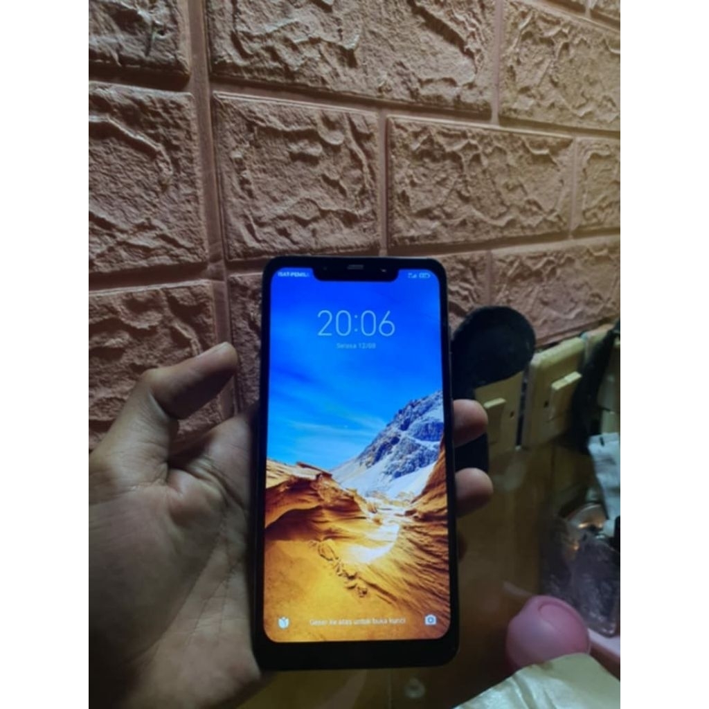 Pocophone F1 6/128GB