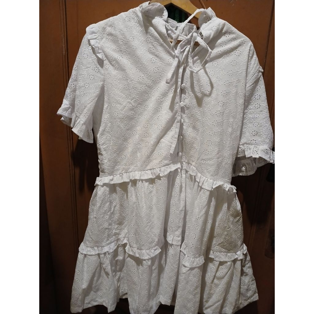 Preloved white vintage dress
