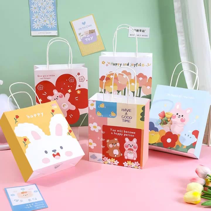 

Paper Bag Bear & Flower Series / Goodie Bag / Tas Kado / Gift / Medium / Birthday / Anniversary