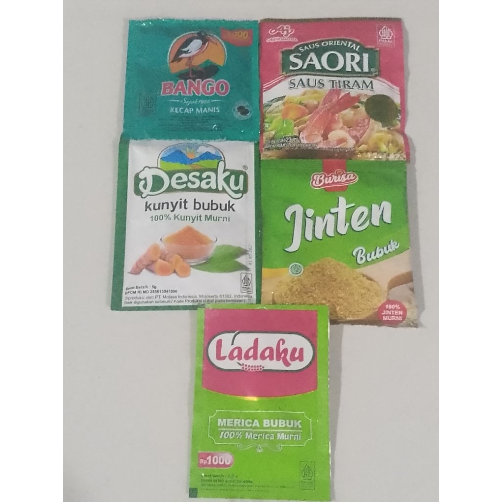 

Kecap Bango+Kunyit Bubuk+Saori Saus Tiram+Jinten Bubuk 5 gram+Ladaku Paket 4Z (TRB187)