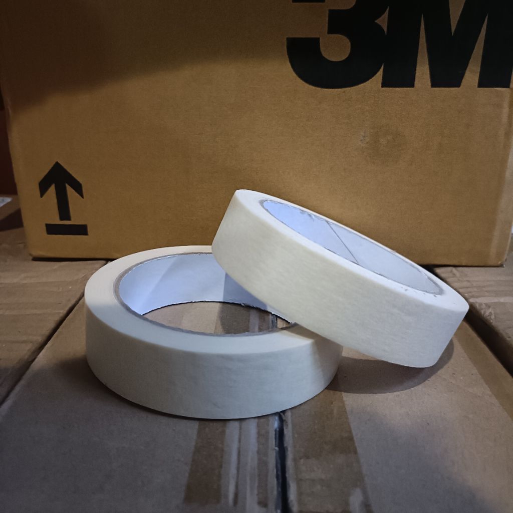 

lakban kertas, masking tape atau pita perekat kertas.