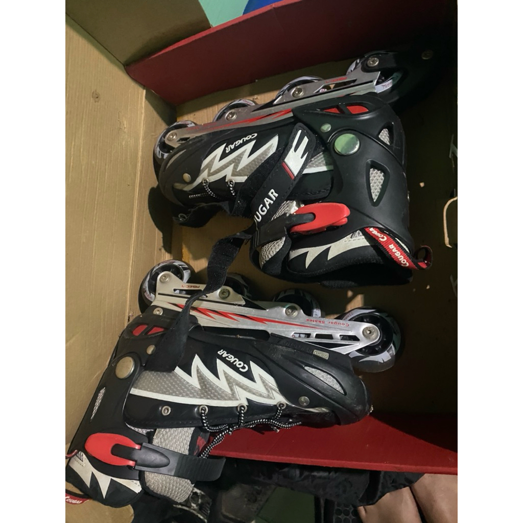 Sepatu Roda Inline skate merk Cougar size 38 - 41